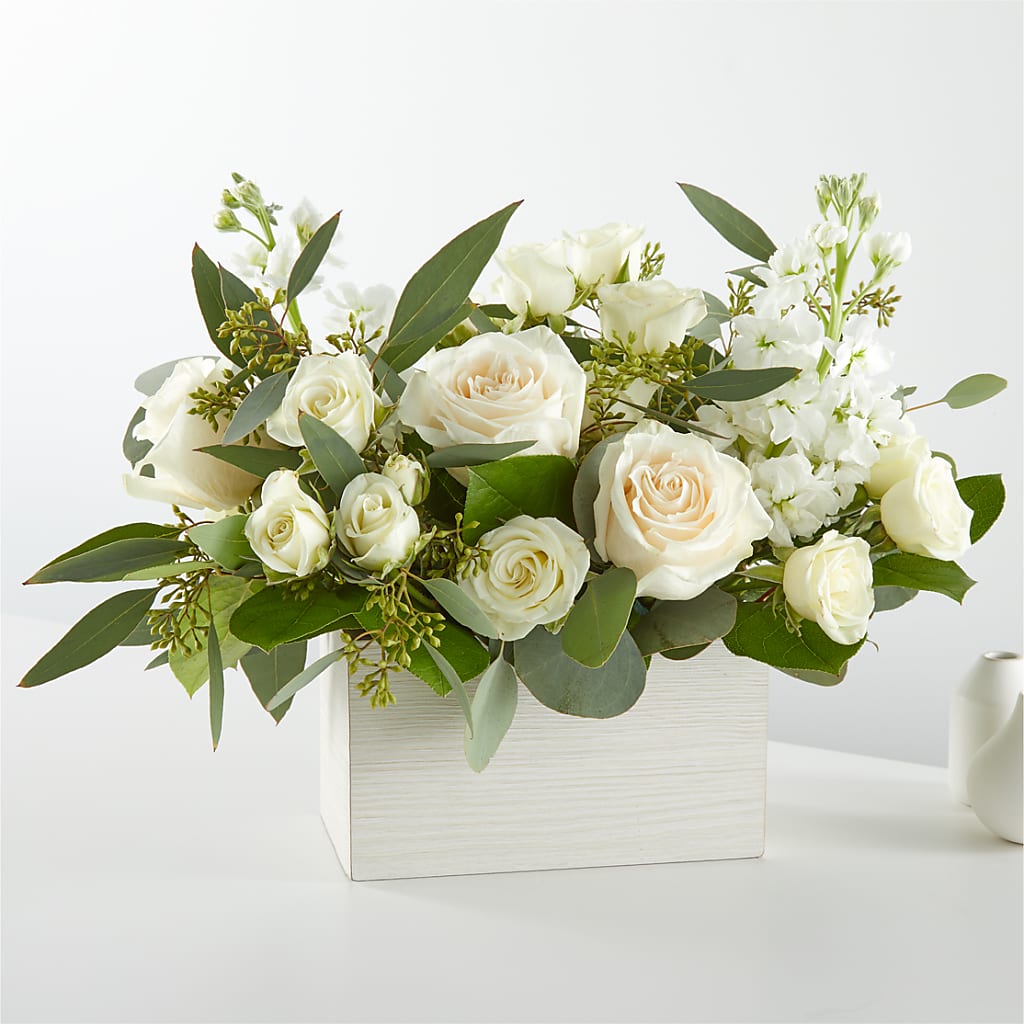 Fresh Linen Box Bouquet – My Sisters Garden, Higginsville MO