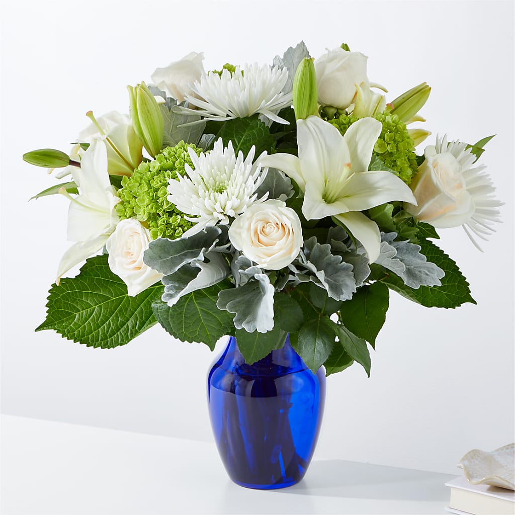 Snowy Dreams Bouquet – My Sisters Garden, Higginsville MO