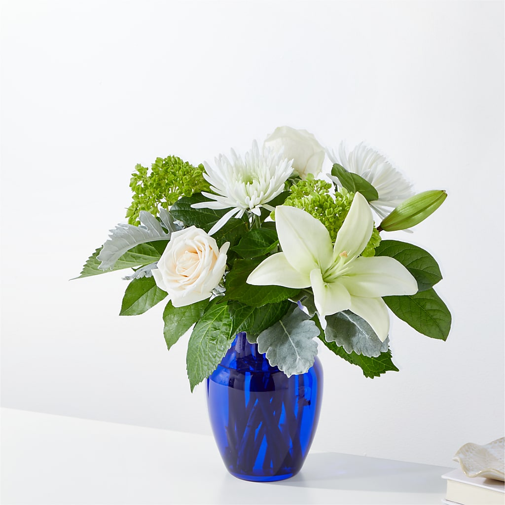 Snowy Dreams Bouquet – My Sisters Garden, Higginsville MO