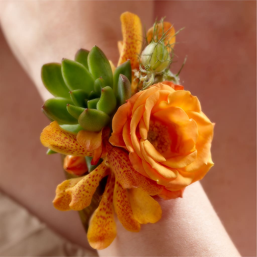 Irresistible Love Wrist Corsage – My Sisters Garden, Higginsville MO