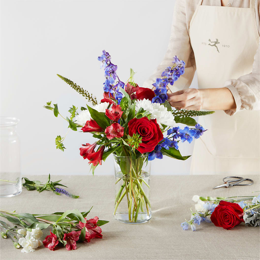 Star Spangled - A Florist Original –  My Sisters Garden, Higginsville MO