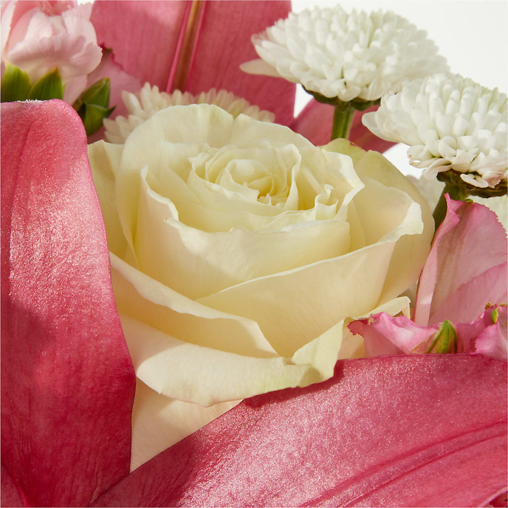 Piece of Cake Bouquet –  My Sisters Garden, Higginsville MO