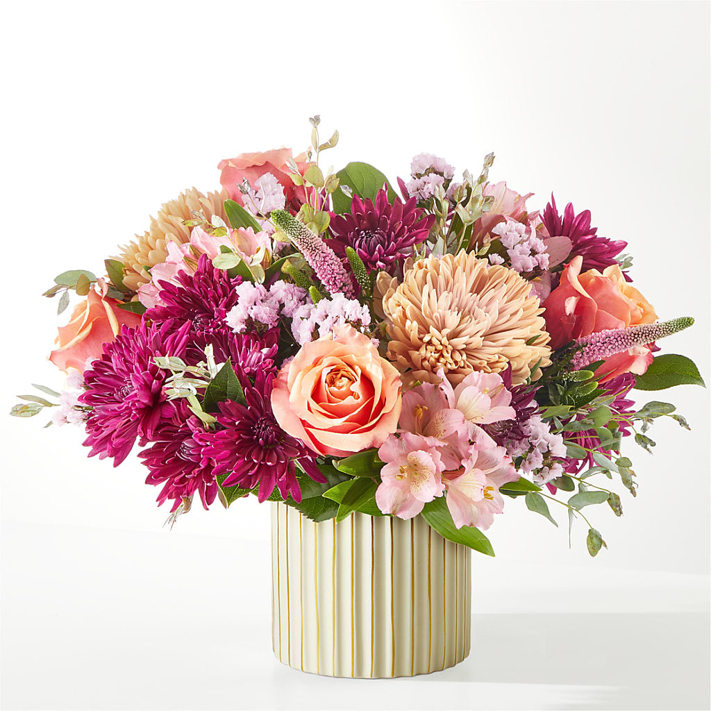 Berry Cobbler Bouquet with Ivory Vase –  My Sisters Garden, Higginsville MO