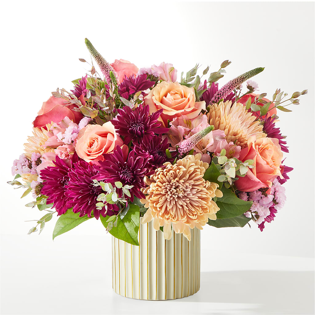 Berry Cobbler Bouquet with Ivory Vase –  My Sisters Garden, Higginsville MO
