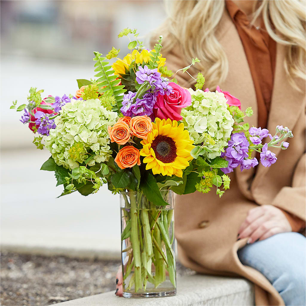 Vibrant Greetings Bouquet –  My Sisters Garden, Higginsville MO